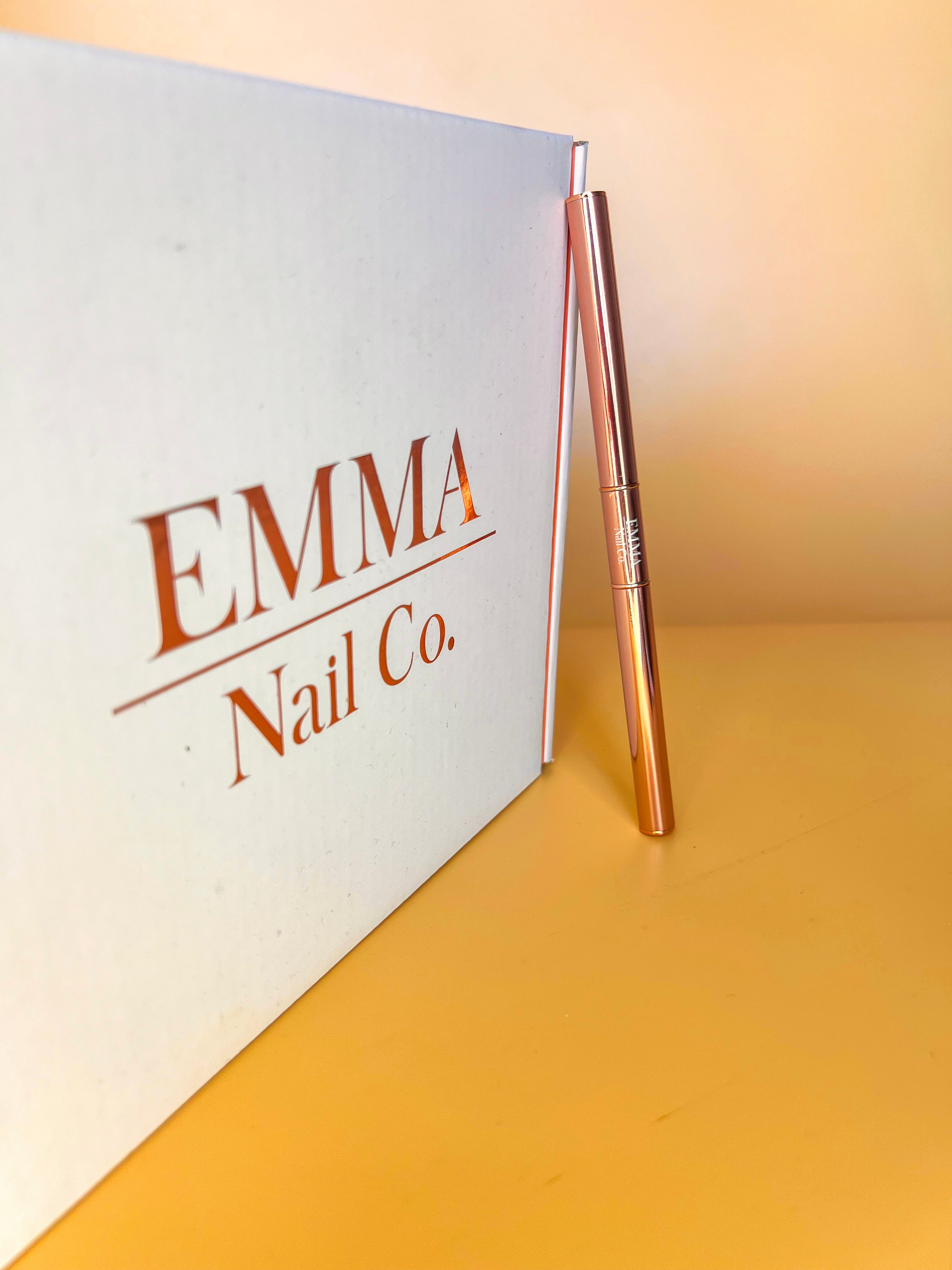 Emma Nail Fine Line Brush with box